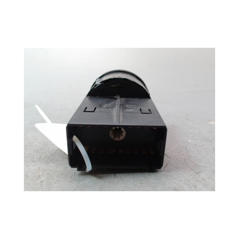 INTERIEUR COMMANDE PHARES VOLKSWAGEN UP! PHASE 1 (12) 2011-...