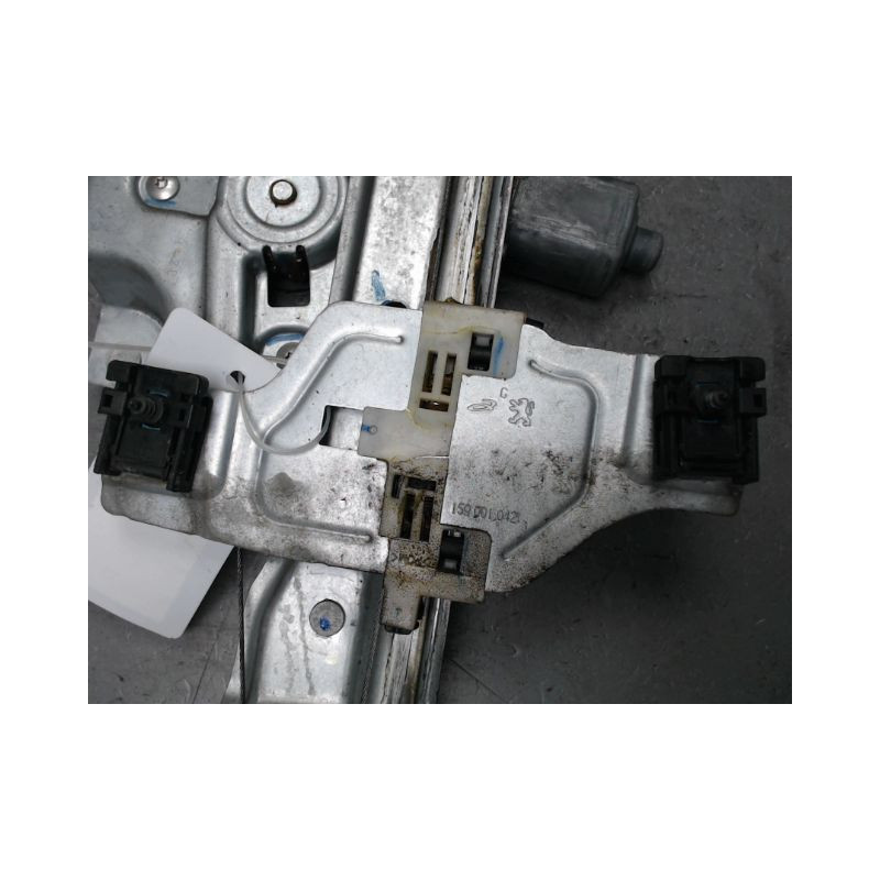 MECANISME+MOTEUR LEVE-GLACE AVANT GAUCHE PEUGEOT 208