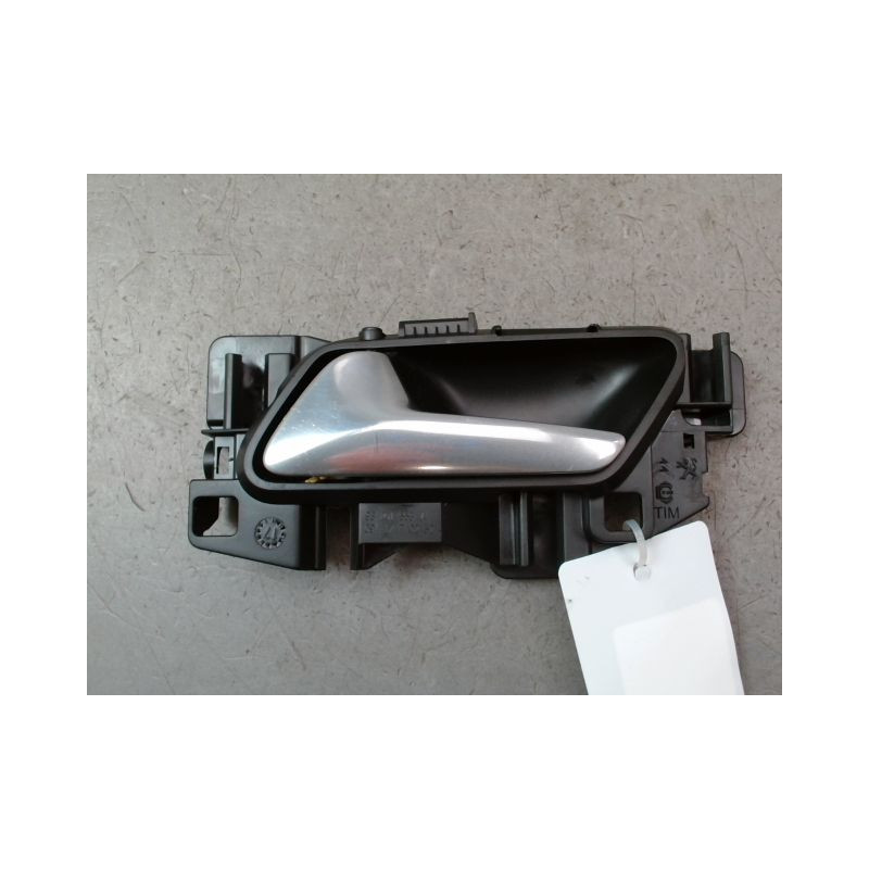 POIGNEE INTERIEURE PORTE AVANT GAUCHE PEUGEOT 3008 2009-