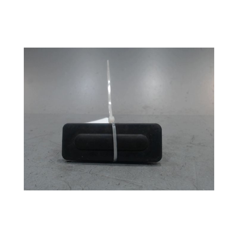 POIGNEE EXTERIEURE HAYON PEUGEOT 208