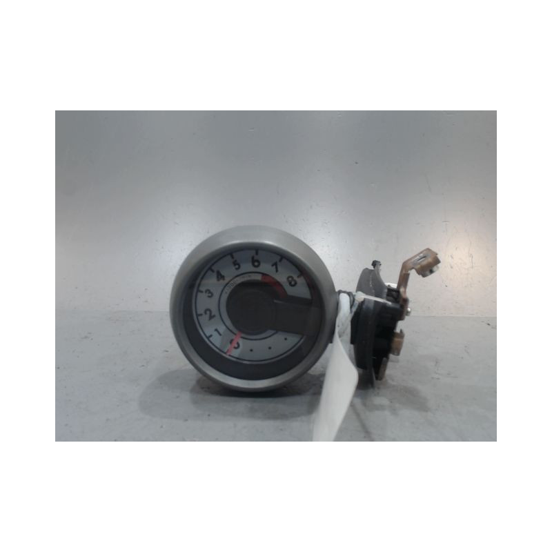 COMPTE TOURS PEUGEOT 107