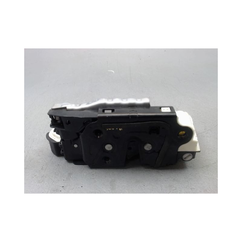 SYSTEME CONDAMNATION ARRIERE GAUCHE SEAT LEON 2009-