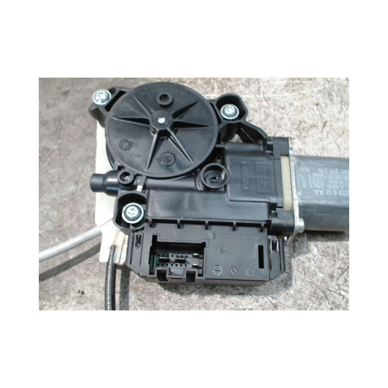 MECANISME+MOTEUR LEVE-GLACE ARRIERE DROIT VOLKSWAGEN POLO 2009-