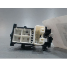 COMMANDE LEVE-GLACE PORTE AVD PEUGEOT 108