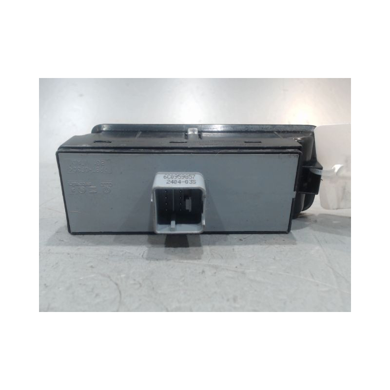 COMMANDE LEVE-GLACE PORTE AVG VOLKSWAGEN POLO