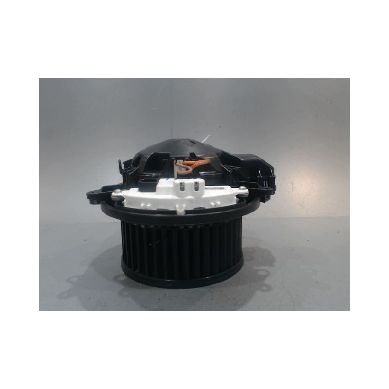 MOTEUR VENTILATEUR CHAUFFAGE B.M.W. SERIE 1