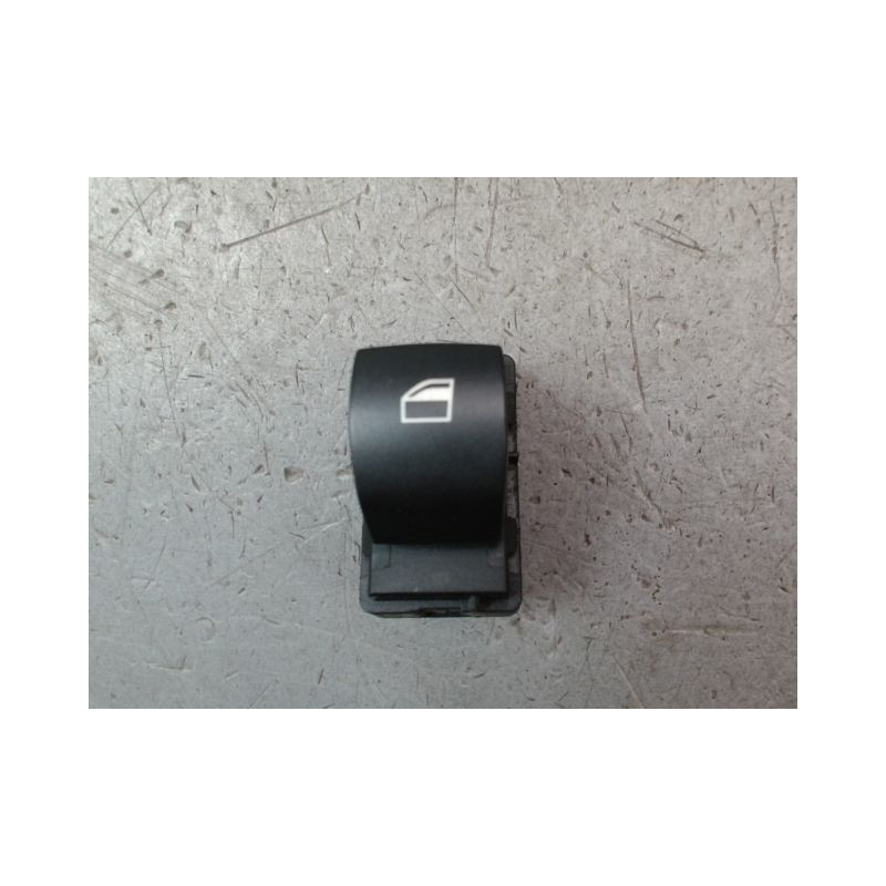 COMMANDE LEVE-GLACE PORTE AVD BMW SERIE 1 I (E81) 2007-2011