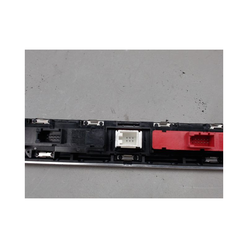 BOUTON DE WARNING AUDI A3