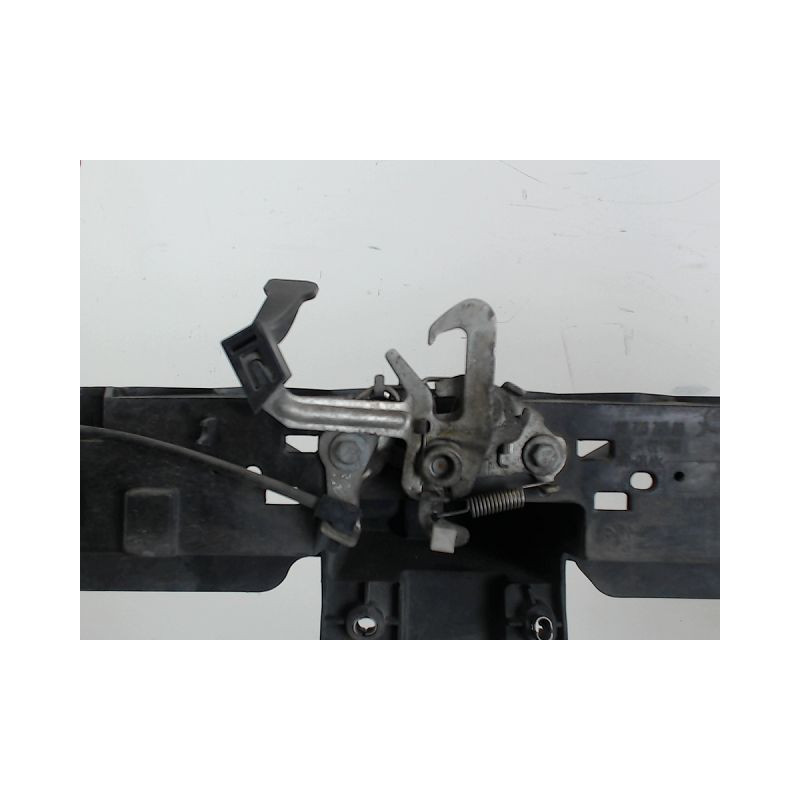 TRAVERSE SUPERIEURE ARMATURE AVANT PEUGEOT 5008 2009-