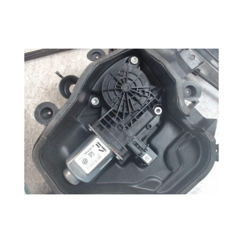 MECANISME+MOTEUR LEVE-GLACE AVANT DROIT SEAT IBIZA 2006-