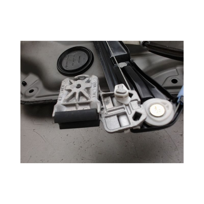 MECANISME LEVE-GLACE AVANT DROIT VOLKSWAGEN GOLF