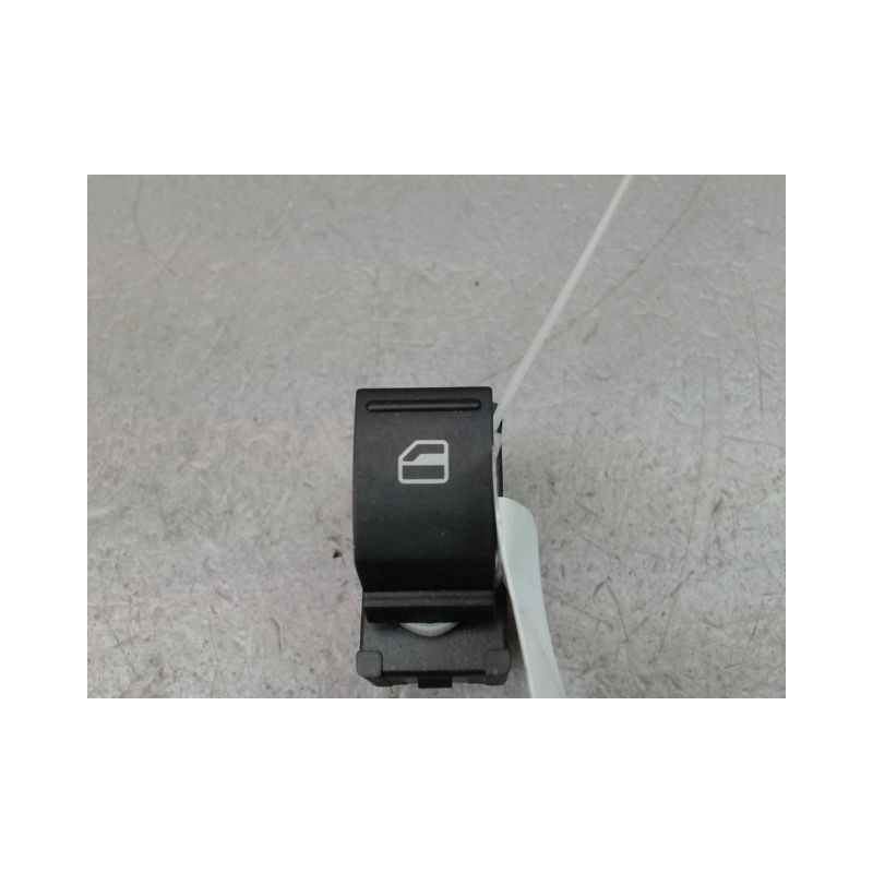 COMMANDE LEVE-GLACE PORTE AVD VOLKSWAGEN UP! PHASE 1 (12) 2011-...