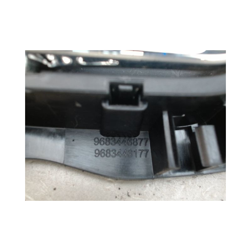POIGNEE INTERIEURE PORTE AVANT GAUCHE CITROEN C3