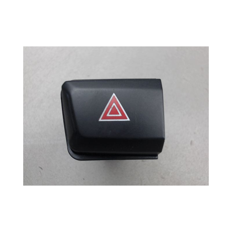 BOUTON DE WARNING PEUGEOT 208