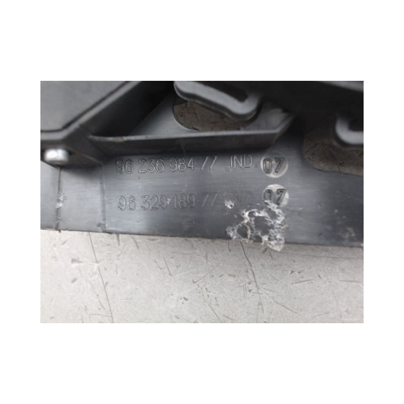 POIGNEE INTERIEURE PORTE AVANT GAUCHE PEUGEOT 206