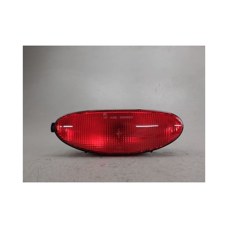 FEU BROUILLARD CENTRAL ARRIERE PEUGEOT 206