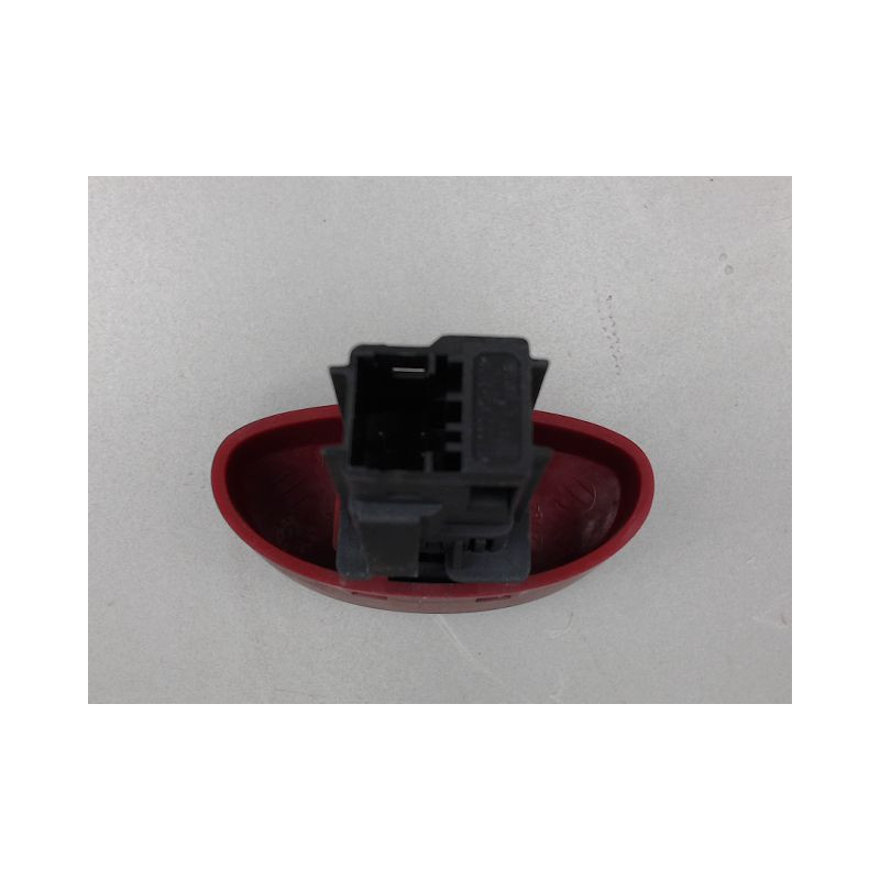 BOUTON DE WARNING PEUGEOT 206