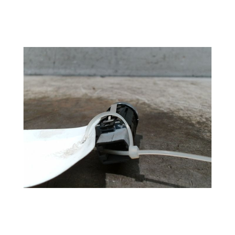 BOUTON DE DEMARRAGE VOLKSWAGEN PASSAT SW 2005-