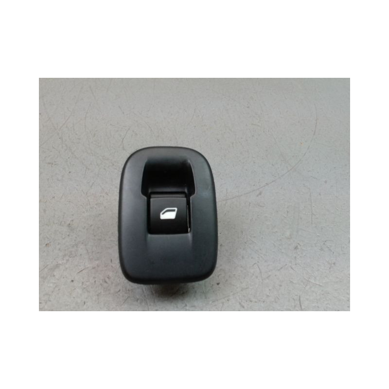 COMMANDE LEVE-GLACE PORTE ARD PEUGEOT 2008 Phase 1 2013-...
