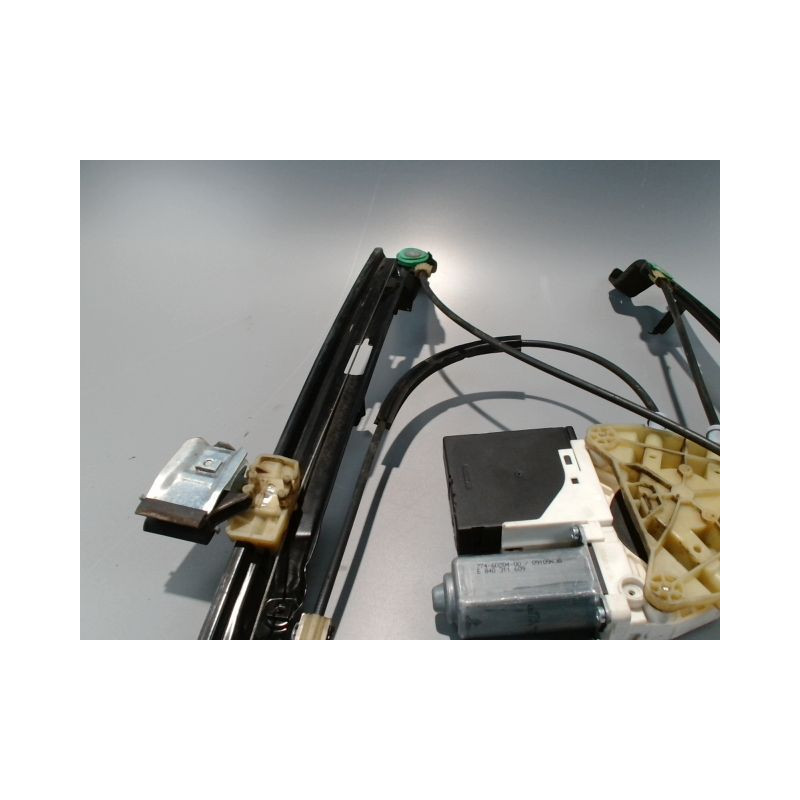 MECANISME+MOTEUR LEVE-GLACE AVANT GAUCHE SEAT LEON 2009-