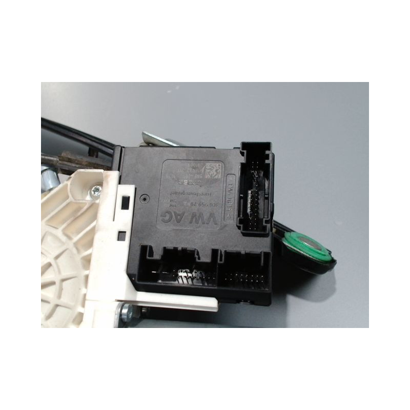 MECANISME+MOTEUR LEVE-GLACE AVANT GAUCHE SEAT LEON 2009-