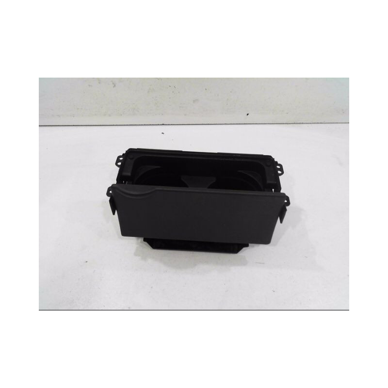 VIDE POCHE MAZDA 3