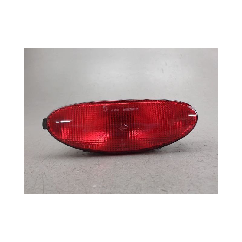 FEU BROUILLARD CENTRAL ARRIERE PEUGEOT 206