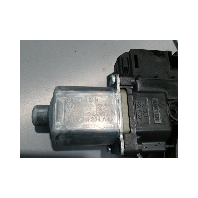 MECANISME+MOTEUR LEVE-GLACE ARRIERE DROIT VOLKSWAGEN POLO 2009-