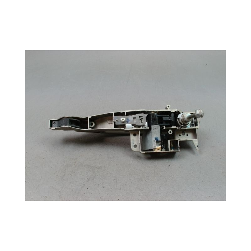 POIGNEE EXTERIEURE PORTE AVANT GAUCHE PEUGEOT 407 SW Phase 2 2008-2011