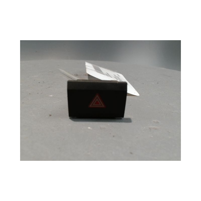 BOUTON DE WARNING AUDI A3 SPORTBACK