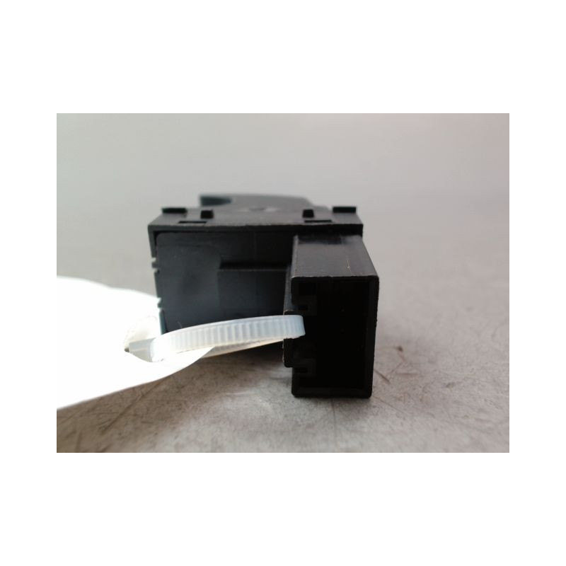 COMMANDE LEVE-GLACE PORTE AVD VOLKSWAGEN GOLF VI (1K) 2008-2013