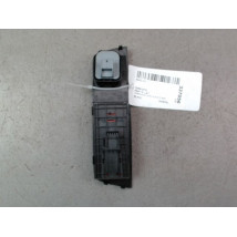 COMMANDE LEVE-GLACE PORTE AVG AUDI A1