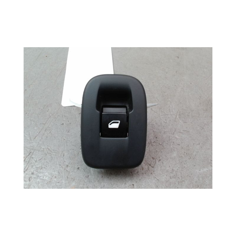 COMMANDE LEVE-GLACE PORTE ARG PEUGEOT 208 Phase 1 2012-...