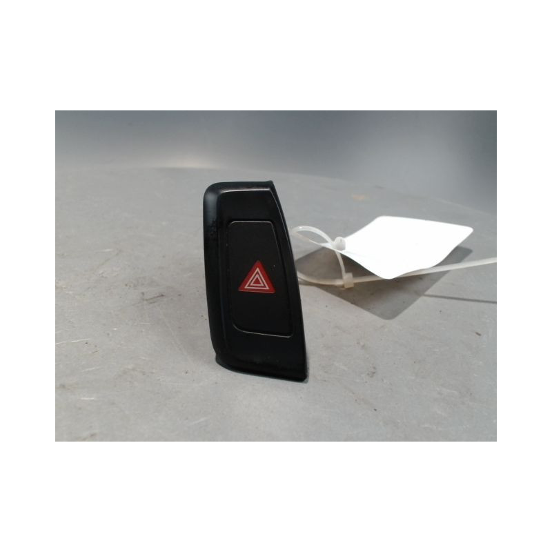 BOUTON DE WARNING AUDI A5