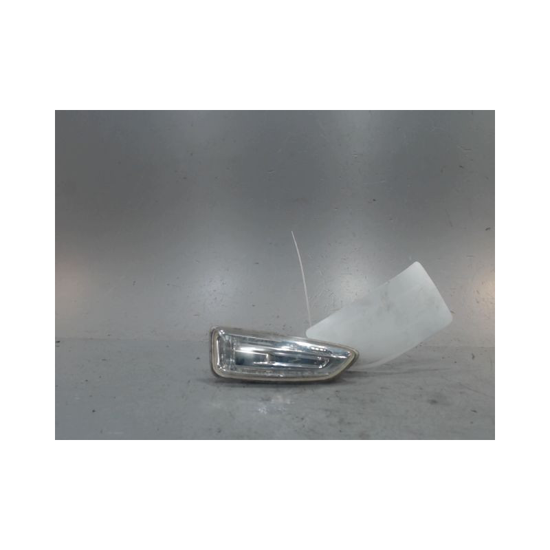 REPETITEUR AILE DROIT OPEL ASTRA