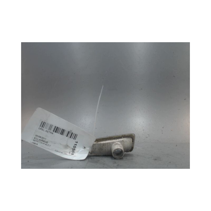 REPETITEUR AILE DROIT OPEL ASTRA