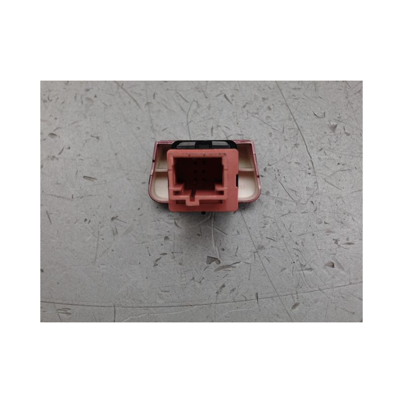 BOUTON DE WARNING CITROEN C4