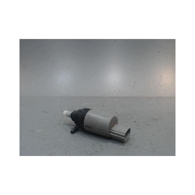 POMPE LAVE-GLACE AVANT B.M.W. SERIE 7