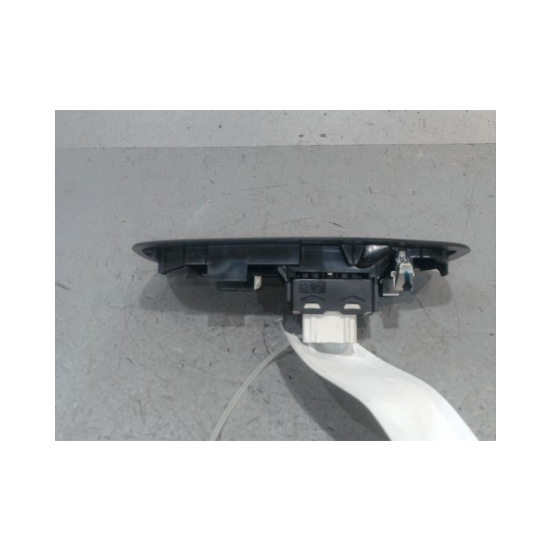COMMANDE LEVE-GLACE PORTE AVD PEUGEOT 208