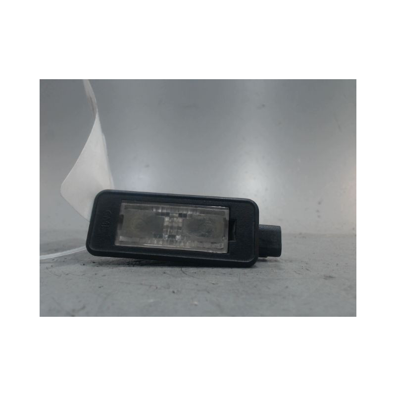 ECLAIREUR PLAQUE DE POLICE GAUCHE PEUGEOT 208