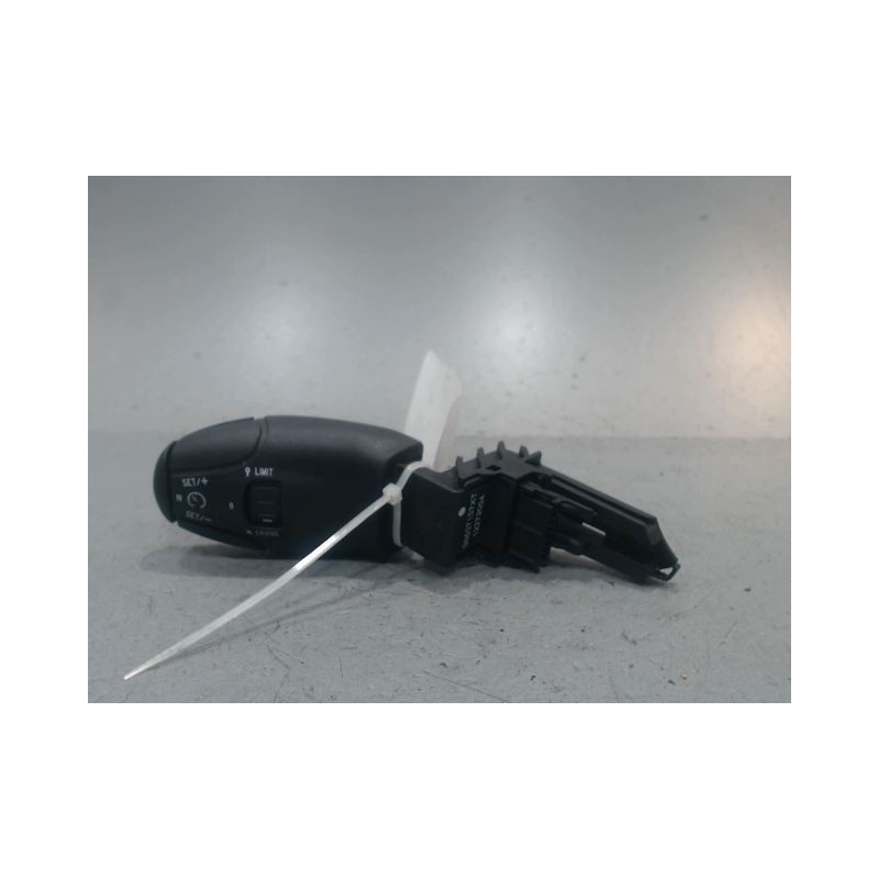 COMMANDE REGULATEUR/LIMITATEUR VITESSE PEUGEOT 208