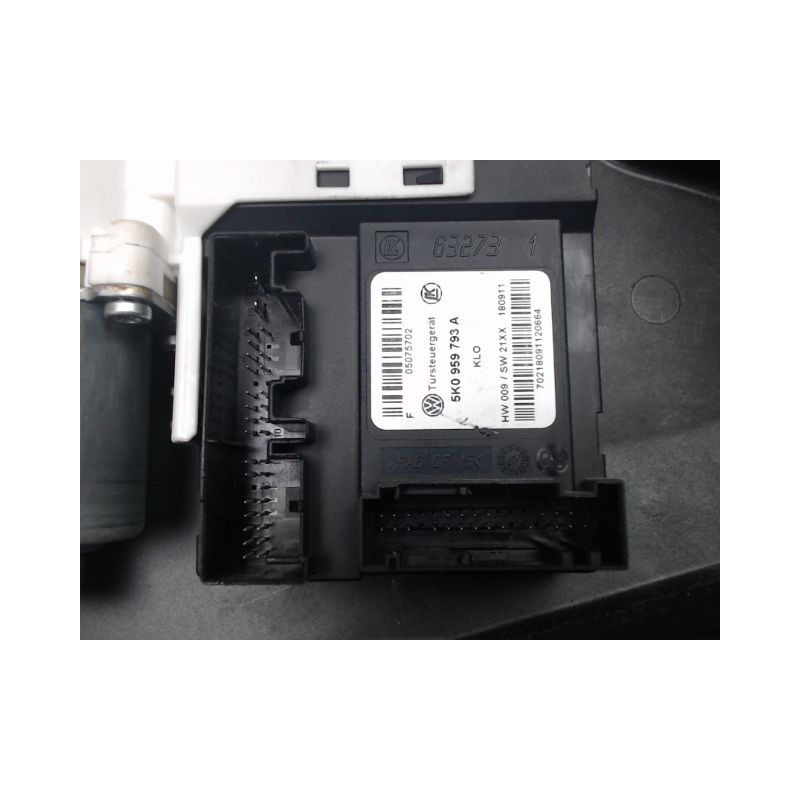 MECANISME+MOTEUR LEVE-GLACE AVANT GAUCHE VOLKSWAGEN GOLF VI 2008-
