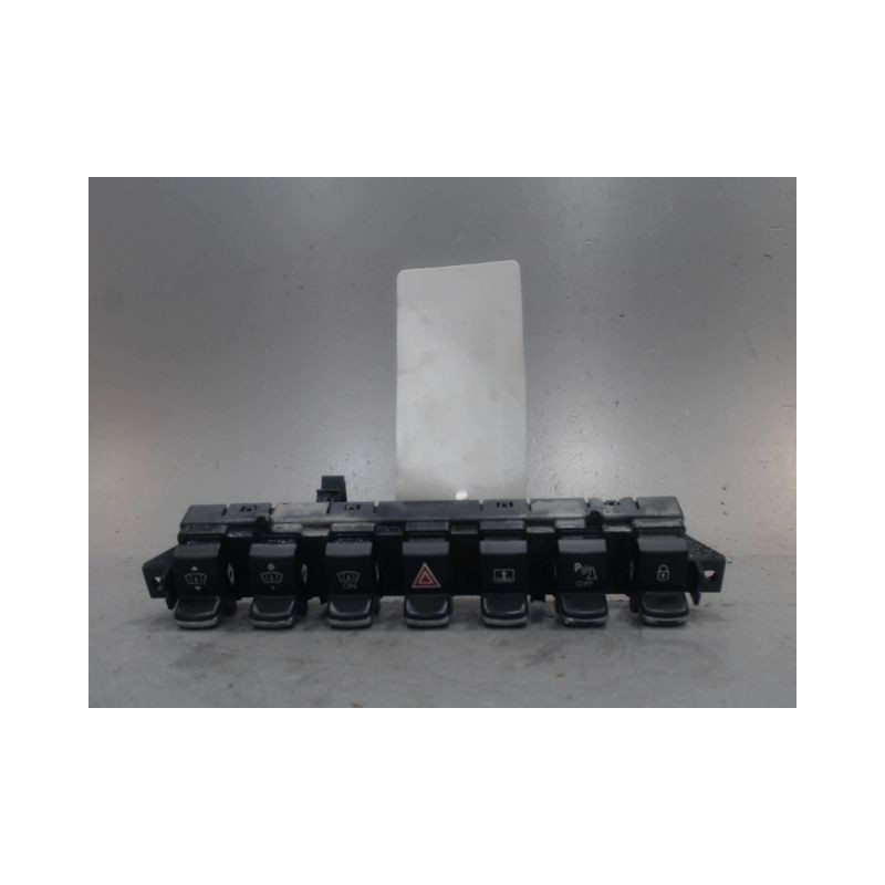 BOUTON DE WARNING PEUGEOT 3008