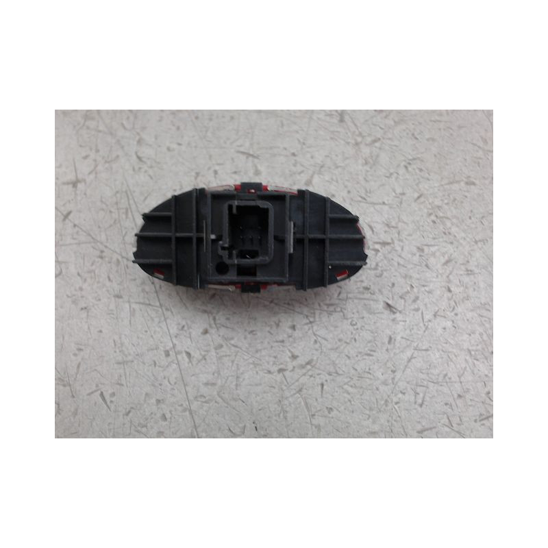 BOUTON DE WARNING PEUGEOT 206