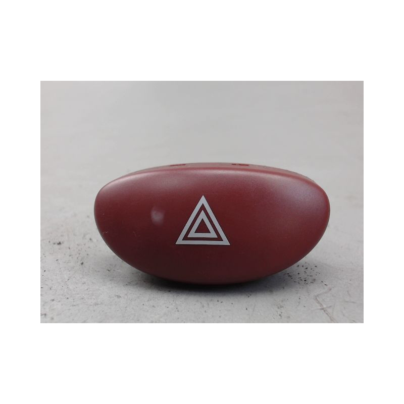 BOUTON DE WARNING PEUGEOT 206