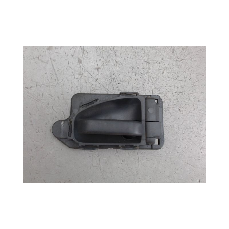 POIGNEE INTERIEURE PORTE AVANT DROIT CITROEN SAXO