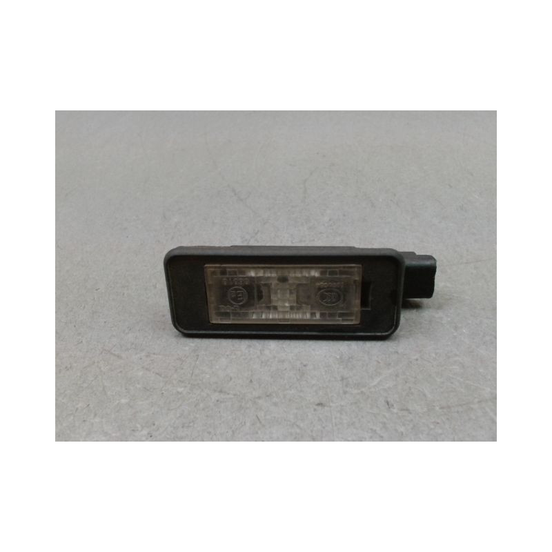 ECLAIREUR PLAQUE DE POLICE GAUCHE PEUGEOT 2008 Phase 1 2013-...