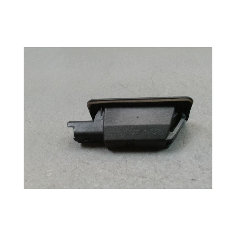 ECLAIREUR PLAQUE DE POLICE GAUCHE PEUGEOT 2008 Phase 1 2013-...