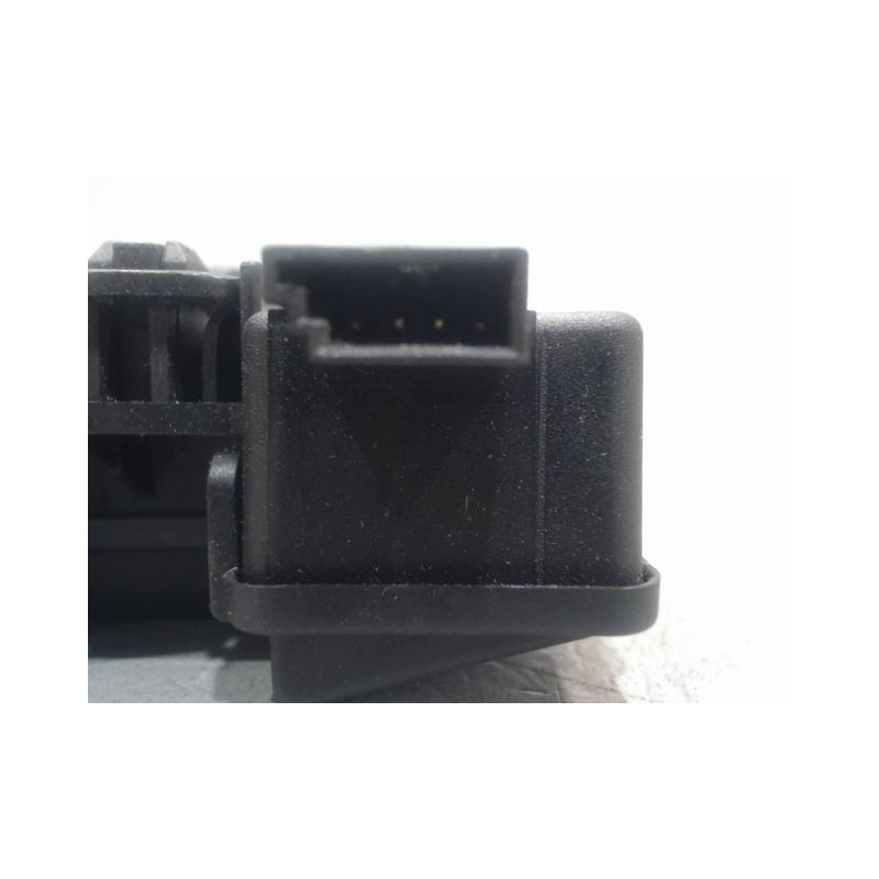 SERRURE COFFRE ARRIERE B.M.W. SERIE 3