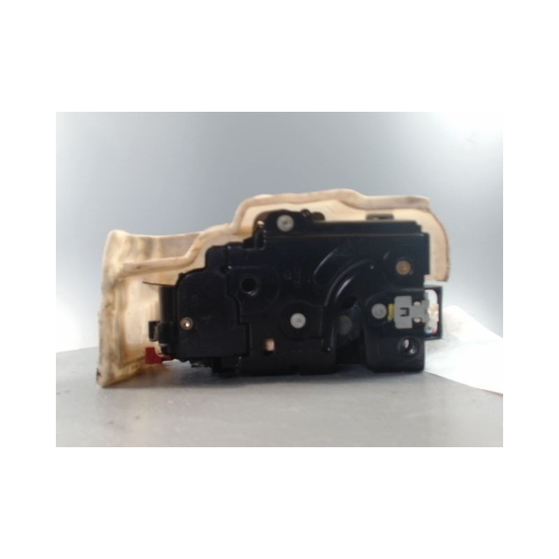 SYSTEME CONDAMNATION AVANT DROIT VOLKSWAGEN GOLF V 2003-2009